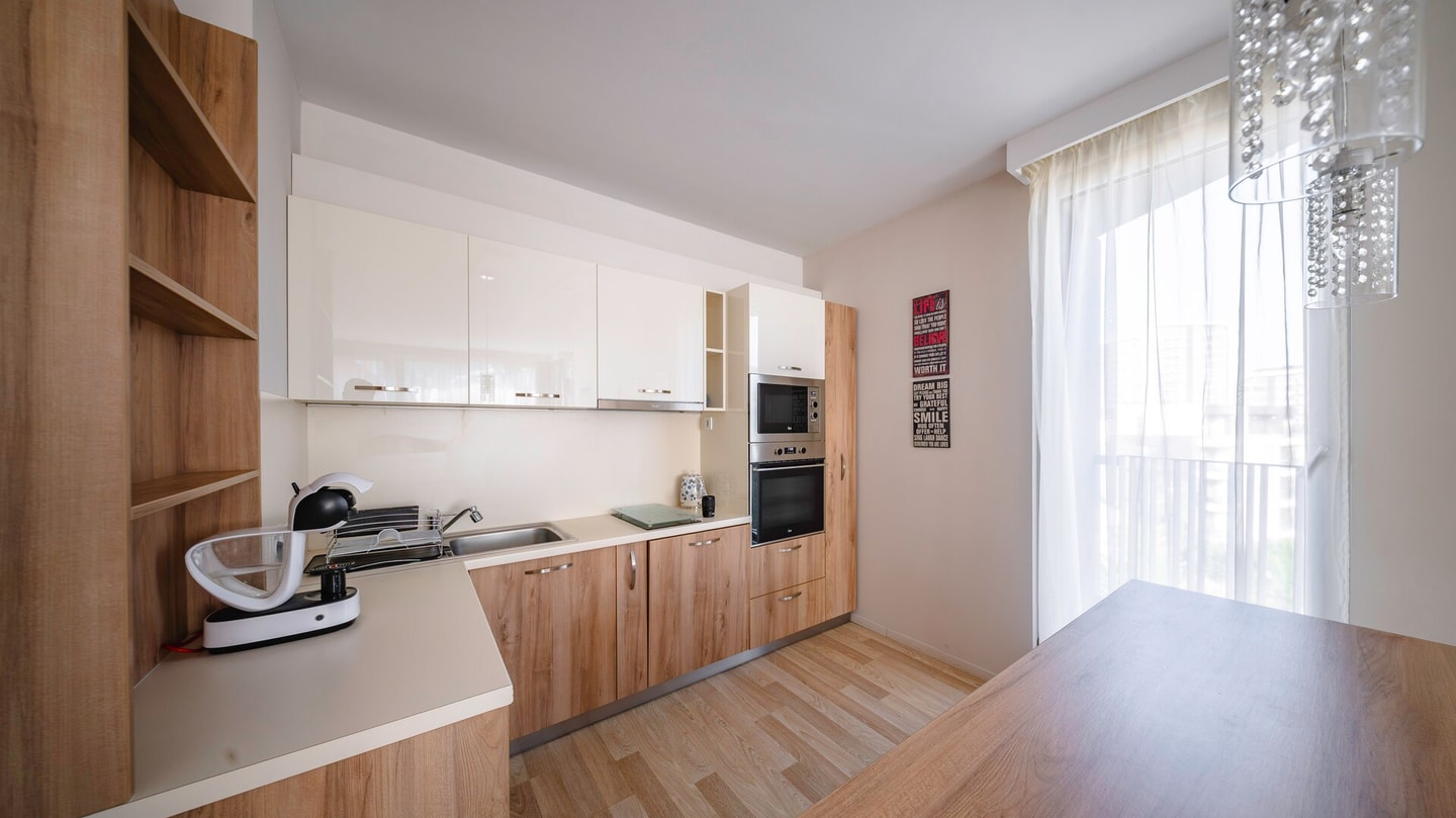 Nadya Ralevitsa 1BD · Modern & Spacious Stay with Free Parking 10 Flat Manager Booking