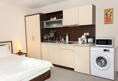 Sunny Studio in Hotel Berlin, Steps from the Beach 6 Flat Manager Booking