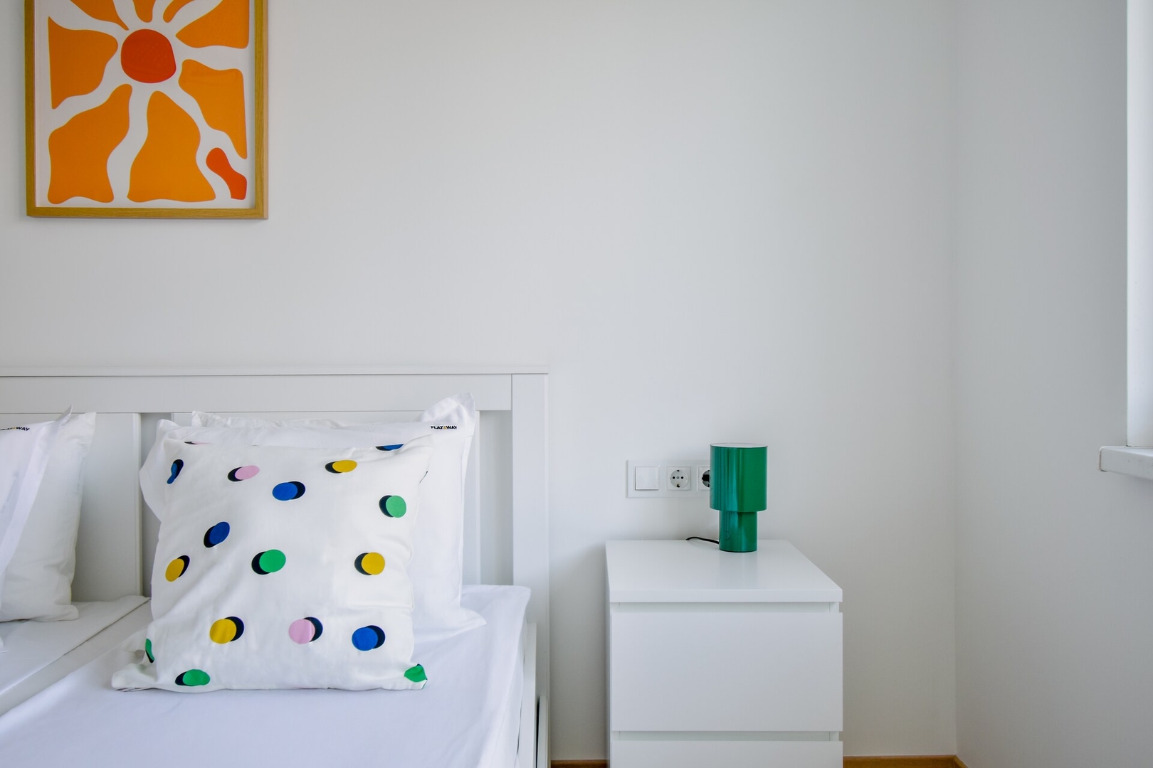 Scandinavian Charm - Central 1BD with Desk 11 Flat Manager Booking