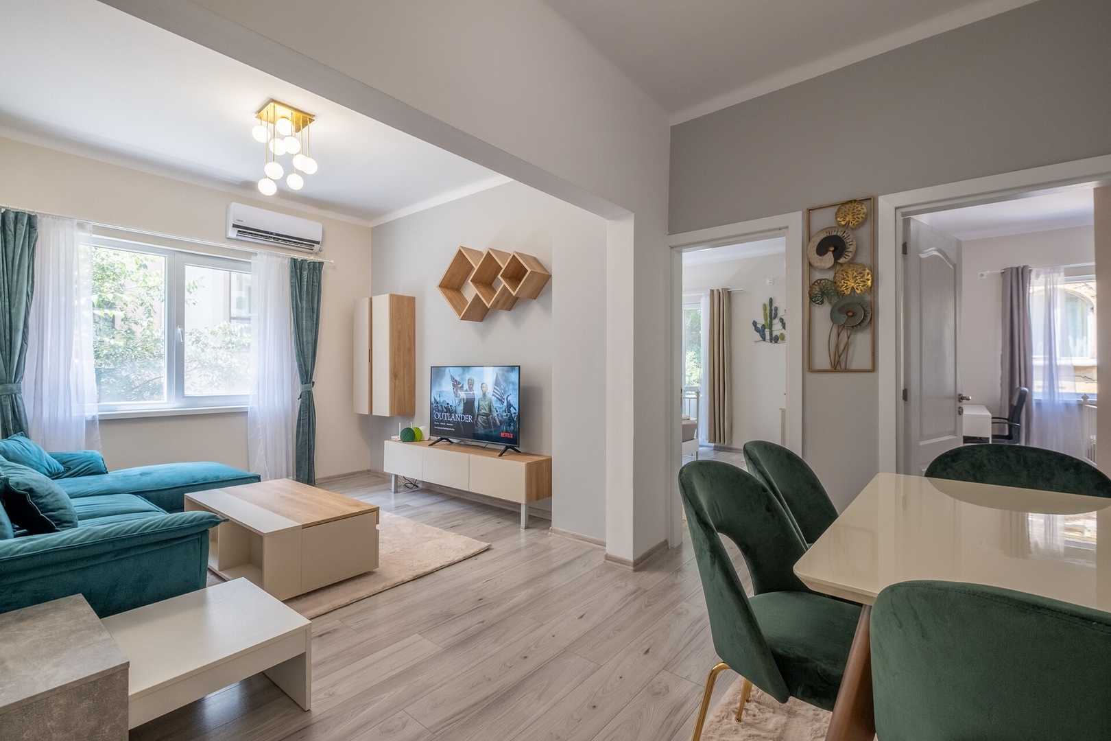 Central Charm ~ 2BD apartment close to NDK 7 Flat Manager Booking