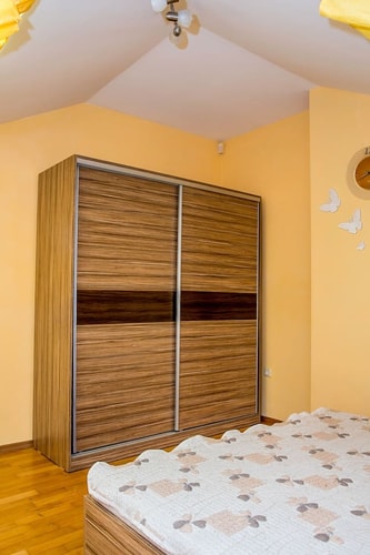Spacious & Sunny Maisonette w/ Terrace near Centre 27 Flat Manager Booking