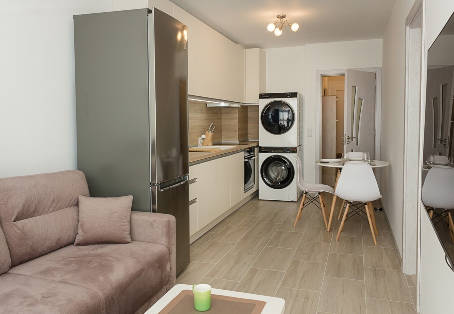 Modern Haven in Varna : Retreat with Chic Ambiance 12 Flat Manager Booking