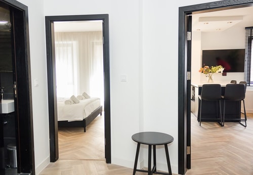 Central & Modern 2BD Apartment with Balcony 11 Flat Manager Booking