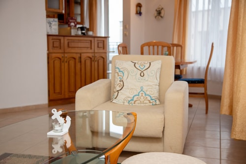 Convenient 2-Bedroom Flat next to Harmanite Beach 1 Flat Manager Booking
