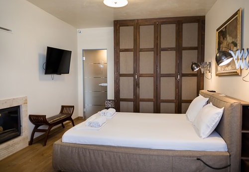 Modern Comfort & Vintage Charm with Panoramic View 17 Flat Manager Booking