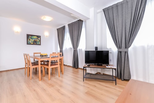Eleganto - Central 2BD Stylish Apartment 12 Flat Manager Booking