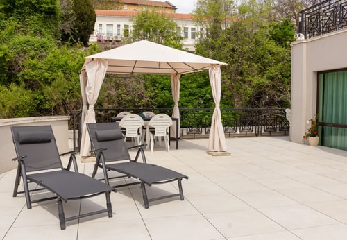 Cozy 1BD Apartment with a Spacious Terrace 0 Flat Manager Booking