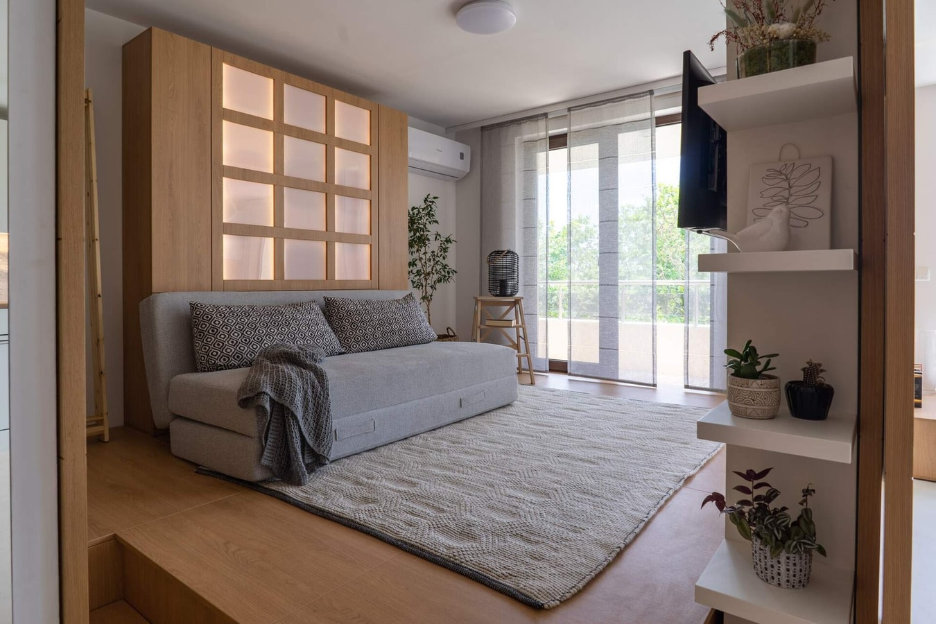 Smartly Designed Flat with Balcony & Parking 1 Flat Manager Booking