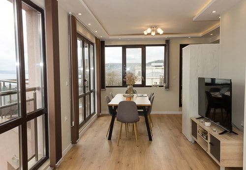 Seaview Haven: Elegant 2BD Flat in Balchik 6 Flat Manager Booking