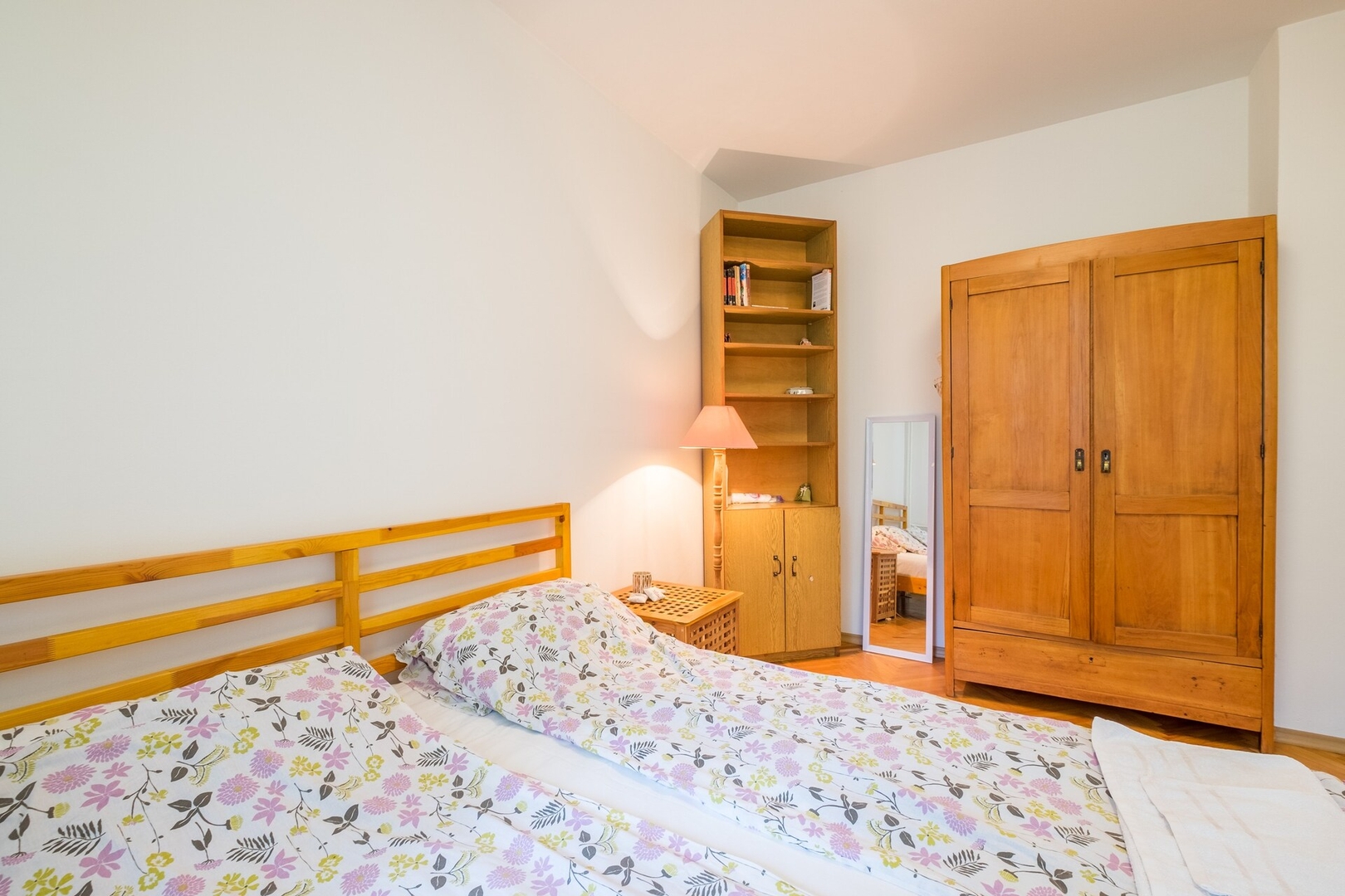 Beautiful Flat in Central Location 26 Flat Manager Booking