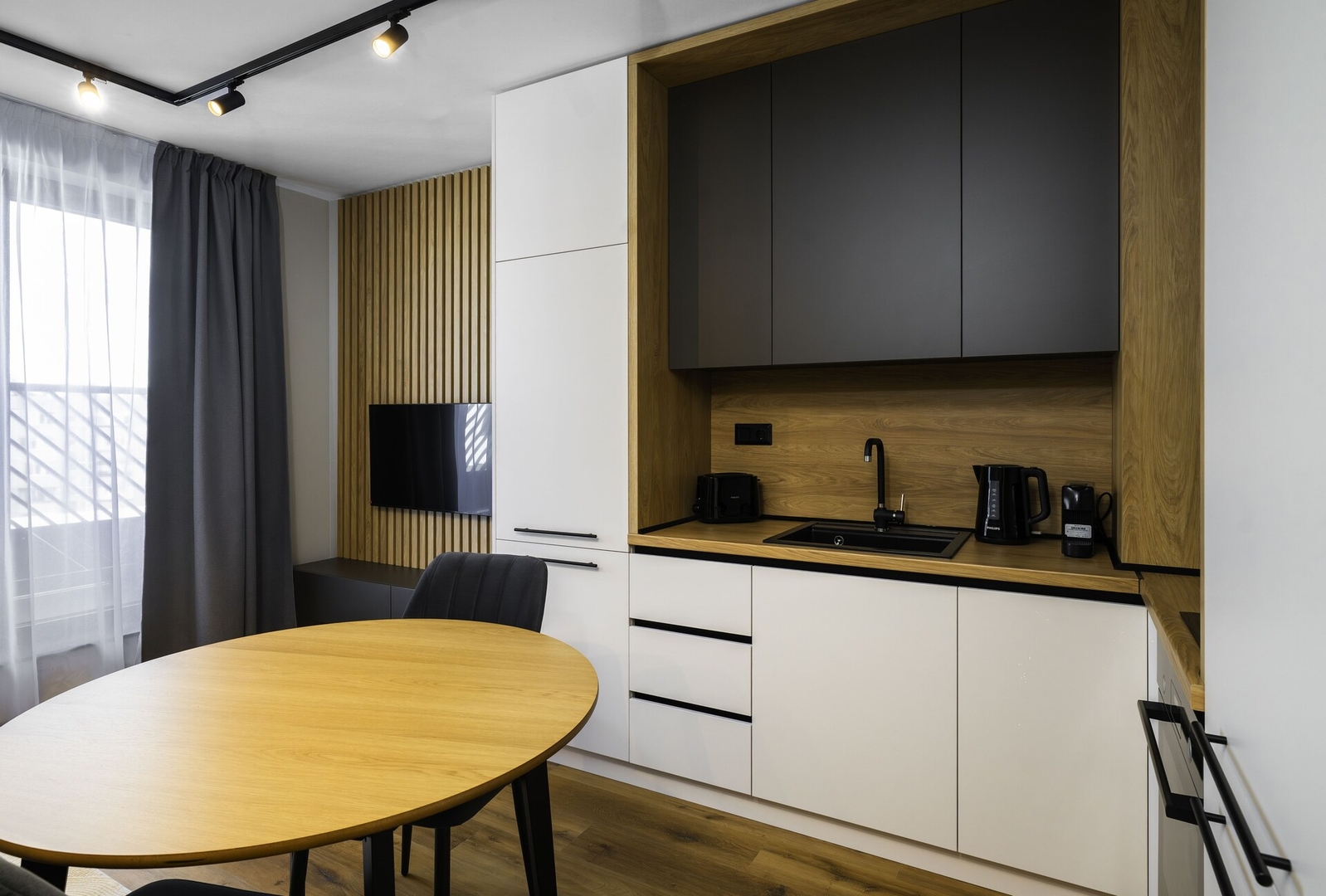 Aviva Living - 1BD Apartment 6 Flat Manager Booking