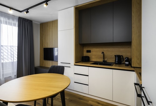 Aviva Living - 1BD Apartment 6 Flat Manager Booking