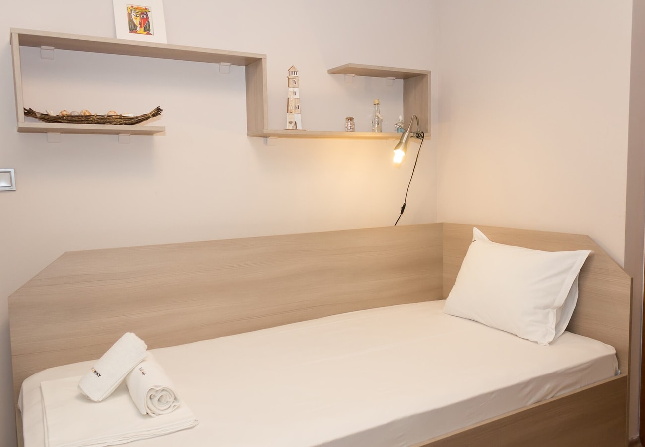 Modern Comfort in Central Varna with WorkSpace 12 Flat Manager Booking