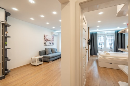 Zenith Apartment 19 Flat Manager Booking