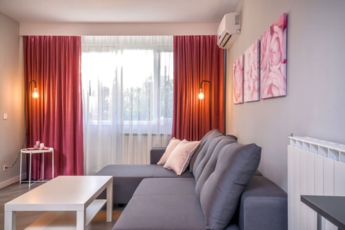 ROS? one bedroom designer apartment in city centre 8 Flat Manager Booking