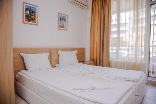 Sunset Studio in Kosharitsa | Pool | SPA | Gym | Parking 0 Flat Manager Booking
