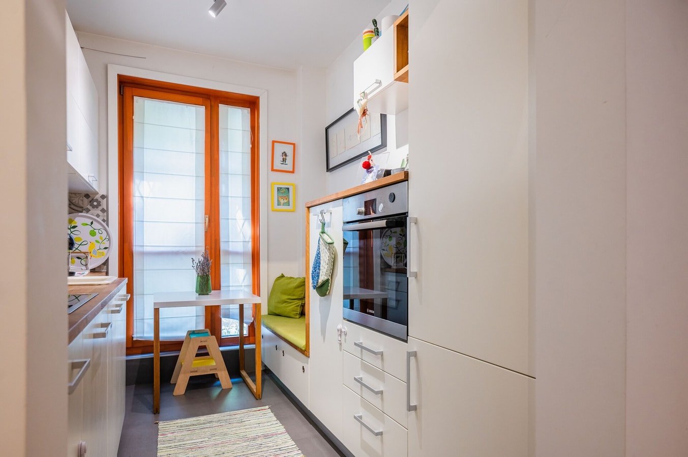 Colorful Getaway right next to NDK 10 Flat Manager Booking