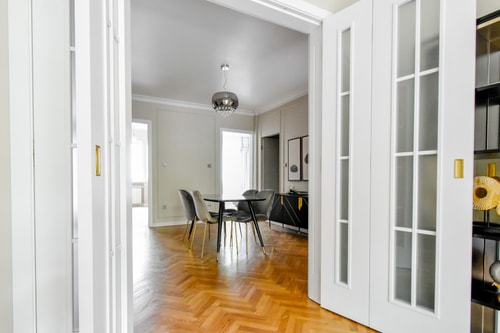 Designer 2BD Apt next to Eagle's Bridge 6 Flat Manager Booking