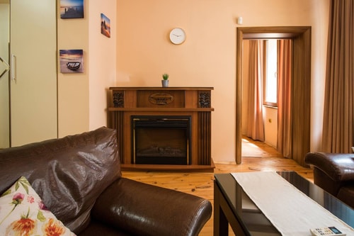 The Rocky House - Central & Private 2BDR 17 Flat Manager Booking