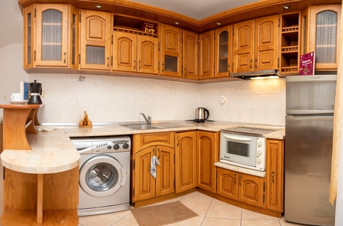 Convenient 2-Bedroom Flat next to Harmanite Beach 14 Flat Manager Booking