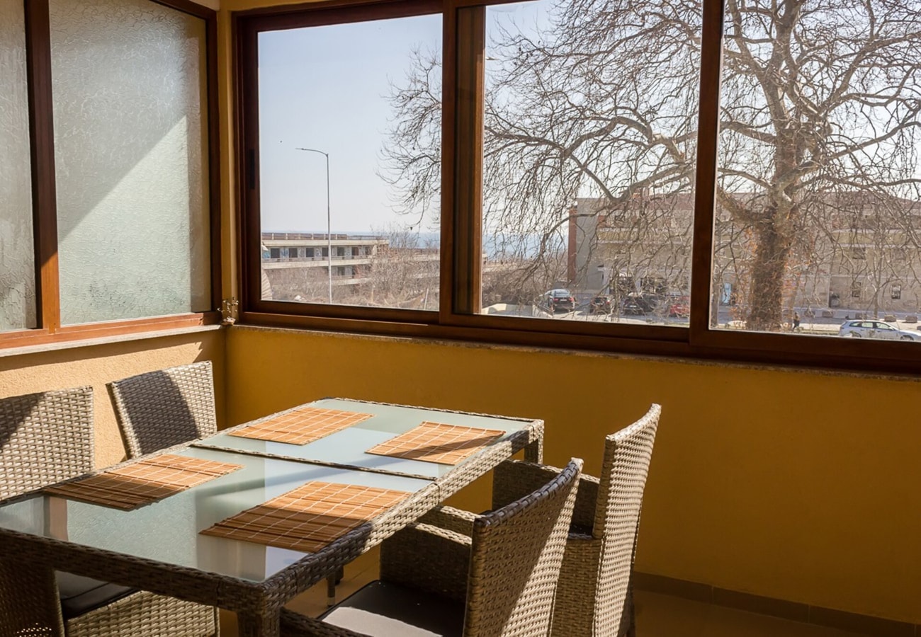 Varna Gem: 2BD Flat with Sunny Balcony 15 Flat Manager Booking