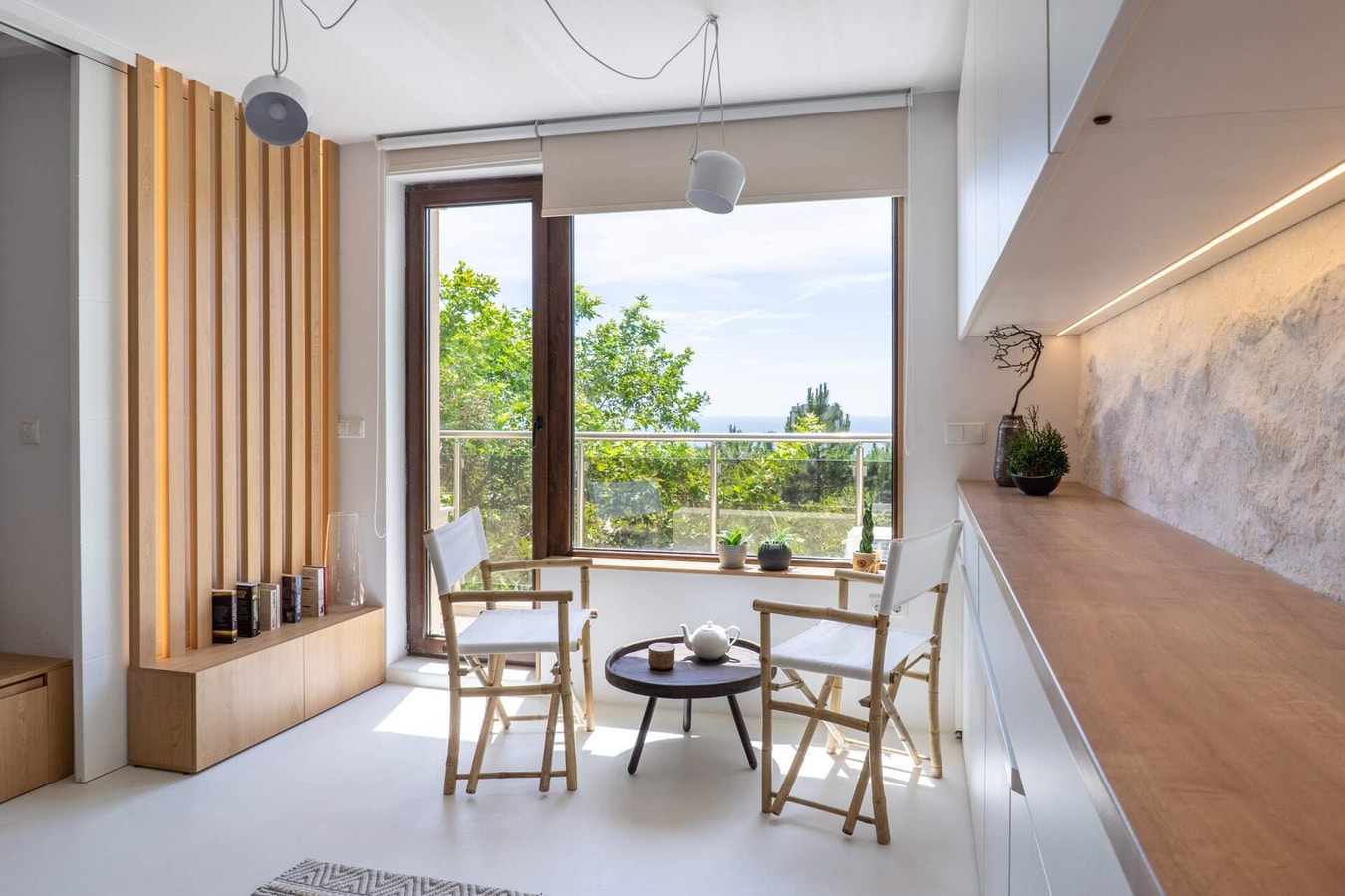 Smartly Designed Flat with Balcony & Parking 10 Flat Manager Booking