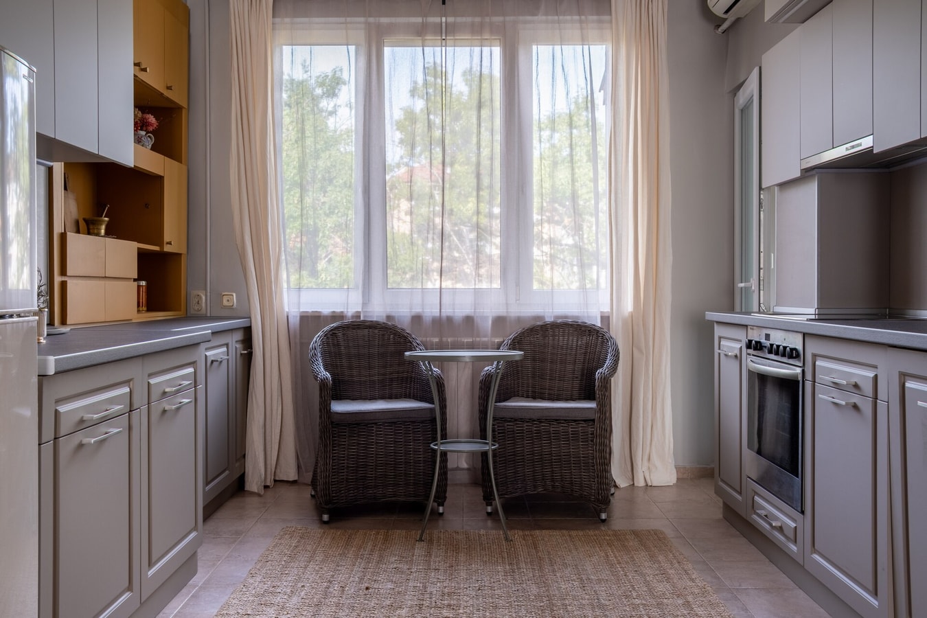 Retro-Chic 1BR Apartment next to Vasil Levski Blvd 5 Flat Manager Booking