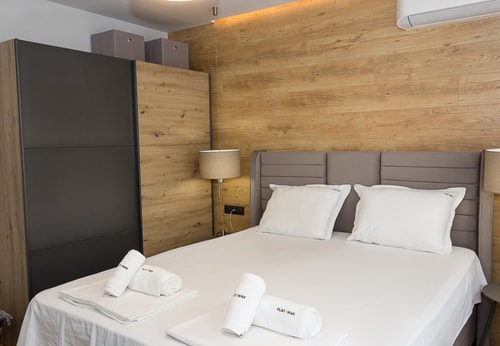 Great Studio 8 Flat Manager Booking