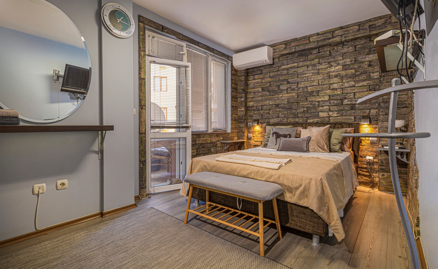 Two Stylish Apartments - TOP Location 1 Flat Manager Booking