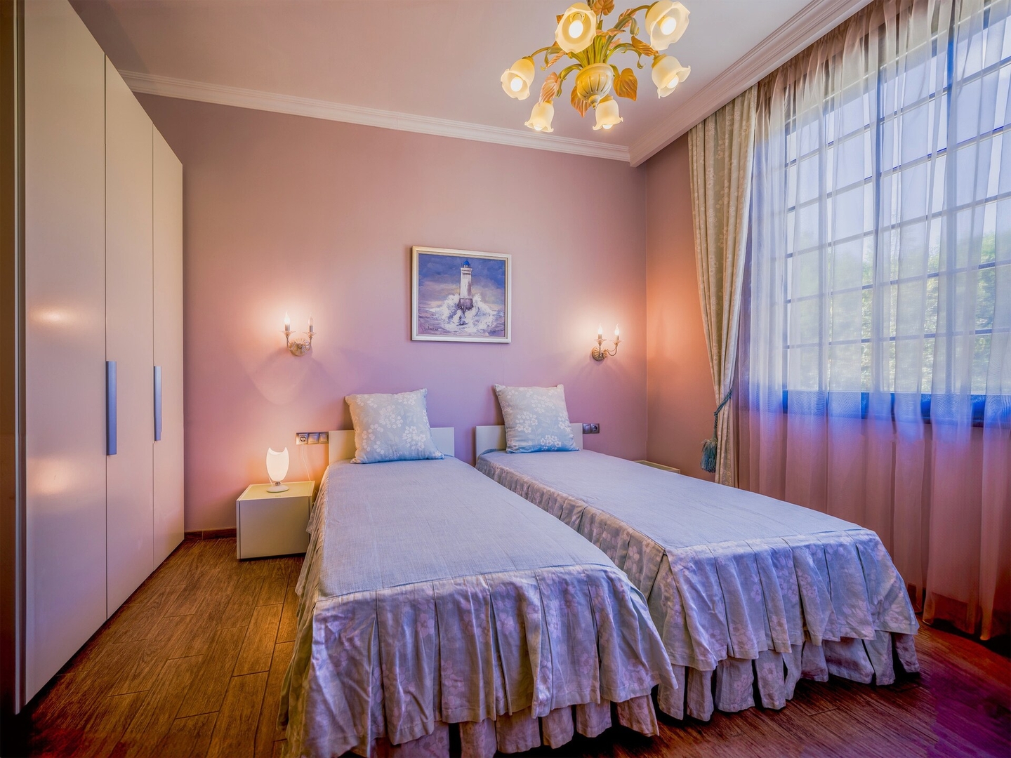 Luxury Villa with Pool- 4 Bedrooms in BlackSeaRama 13 Flat Manager Booking