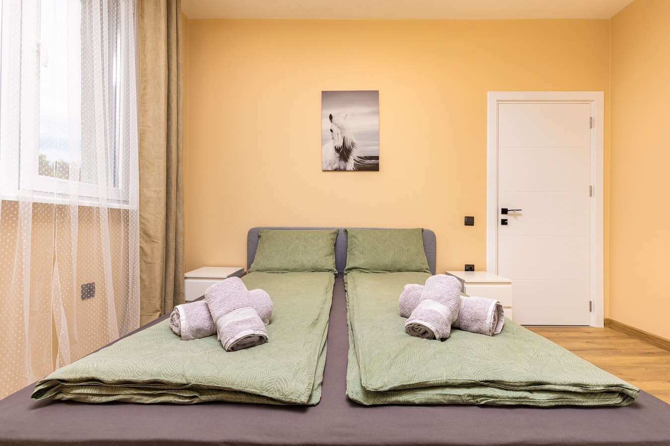 -City Haven Retreat- Elegant 2BD on Bulgaria Blv 5 Flat Manager Booking