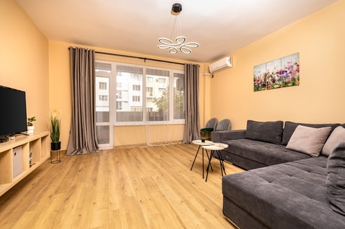 -City Haven Retreat- Elegant 2BD on Bulgaria Blv 1 Flat Manager Booking