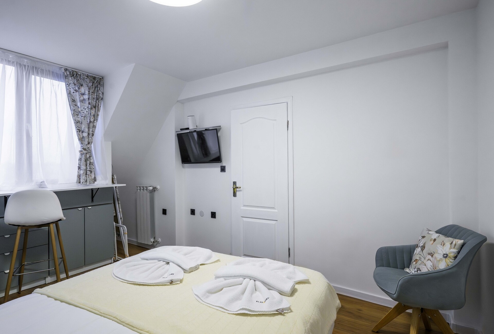 Cute 1BD in Central Sofia -  Steps from South Park 8 Flat Manager Booking