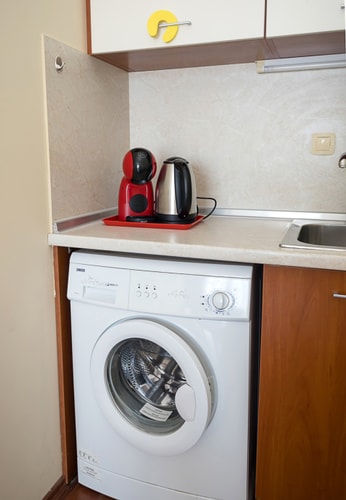 Beachfront Bliss-1BR Sea View Flat in Golden Sands 6 Flat Manager Booking