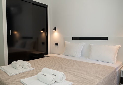 Chic 1BR Flat & Garage | Garden Residence, Varna 15 Flat Manager Booking