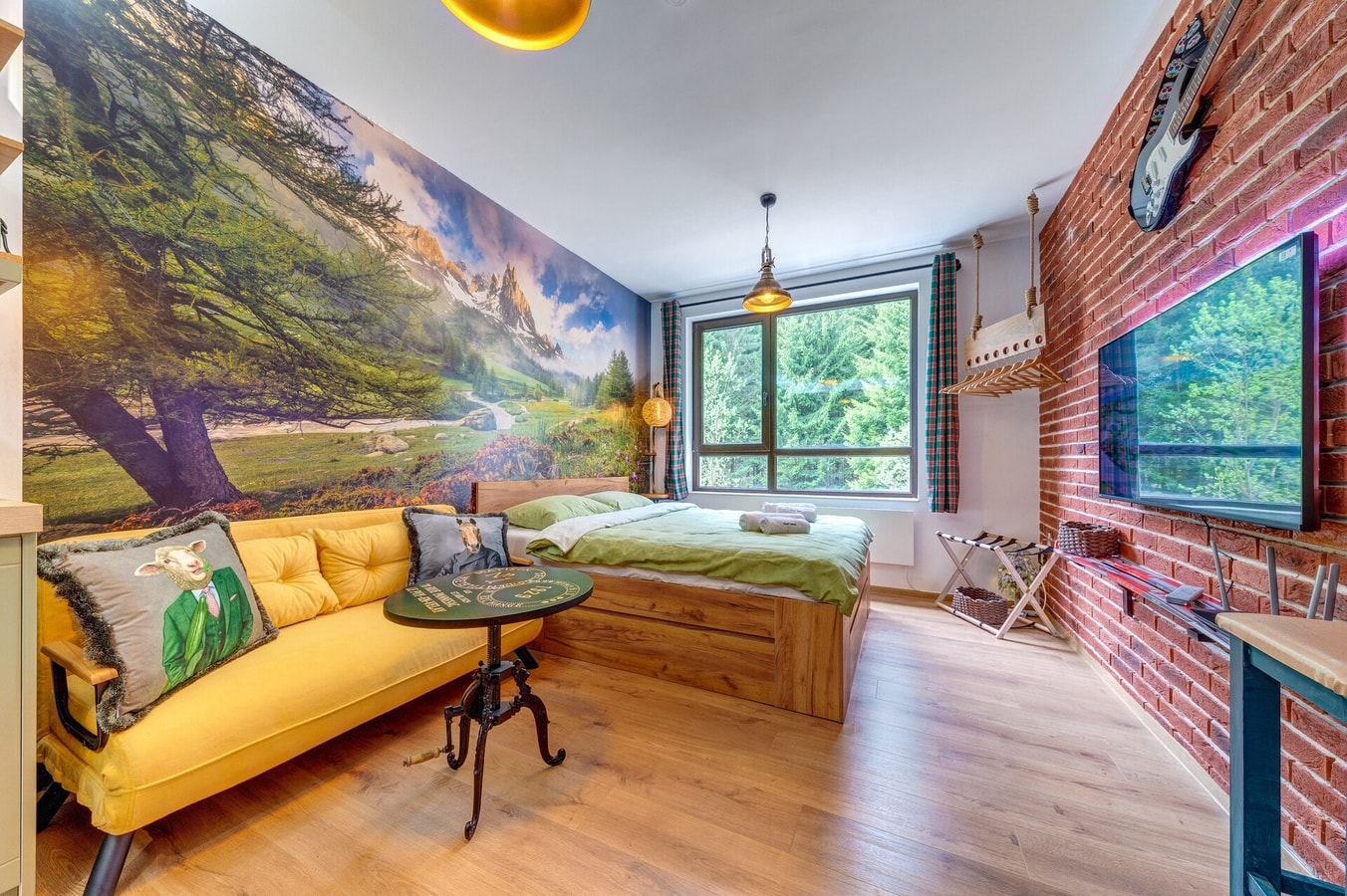 Into the Woods - Charming Studio Flat Manager Booking