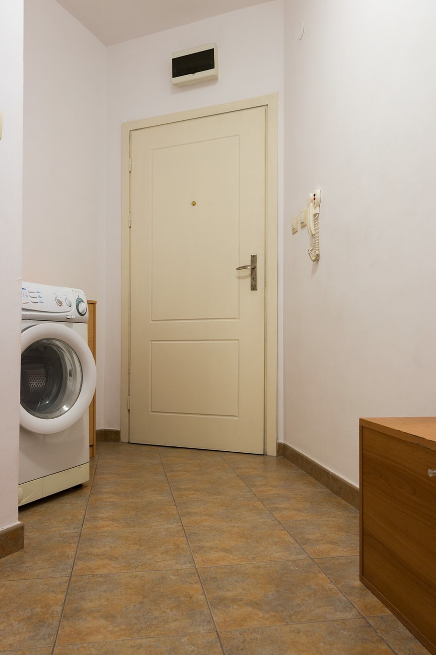 GLORIOUS - 2-Bedroom apartment near Youth Hill 13 Flat Manager Booking