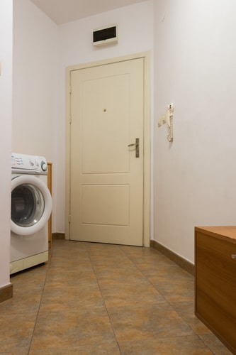 GLORIOUS - 2-Bedroom apartment near Youth Hill 13 Flat Manager Booking