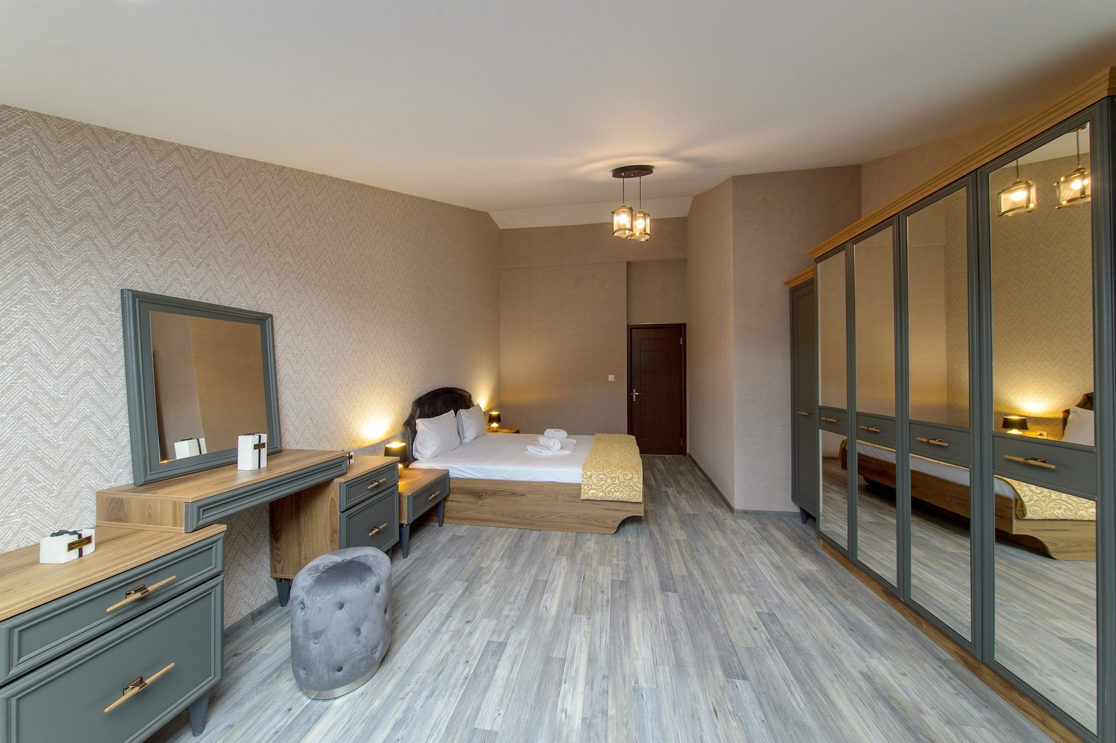 Luxury 2-bedroom apartment by Studenets Center 2 Flat Manager Booking
