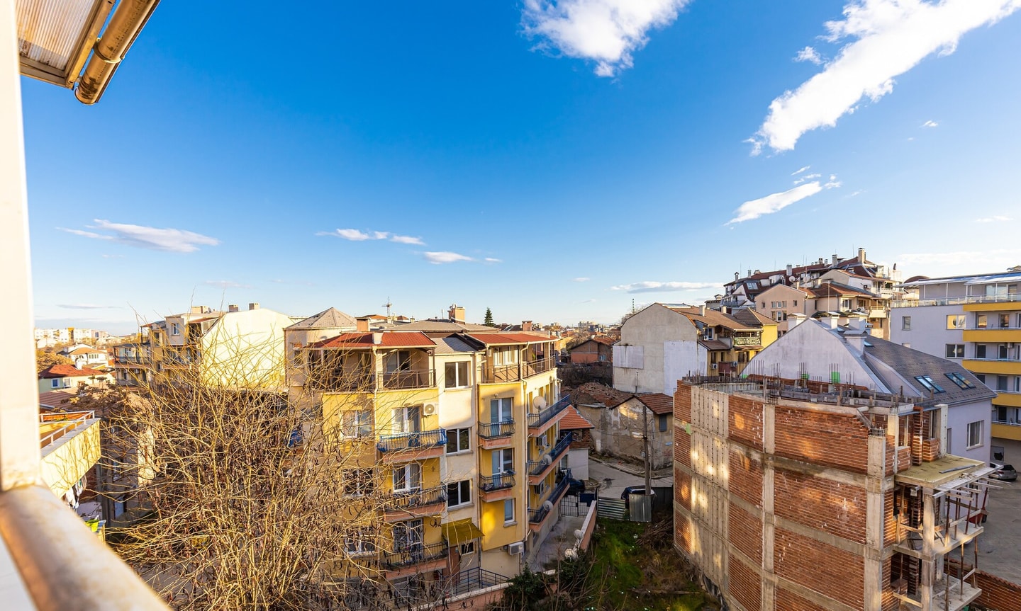 Sunny 1BD Apartment in OLD TOWN 14 Flat Manager Booking