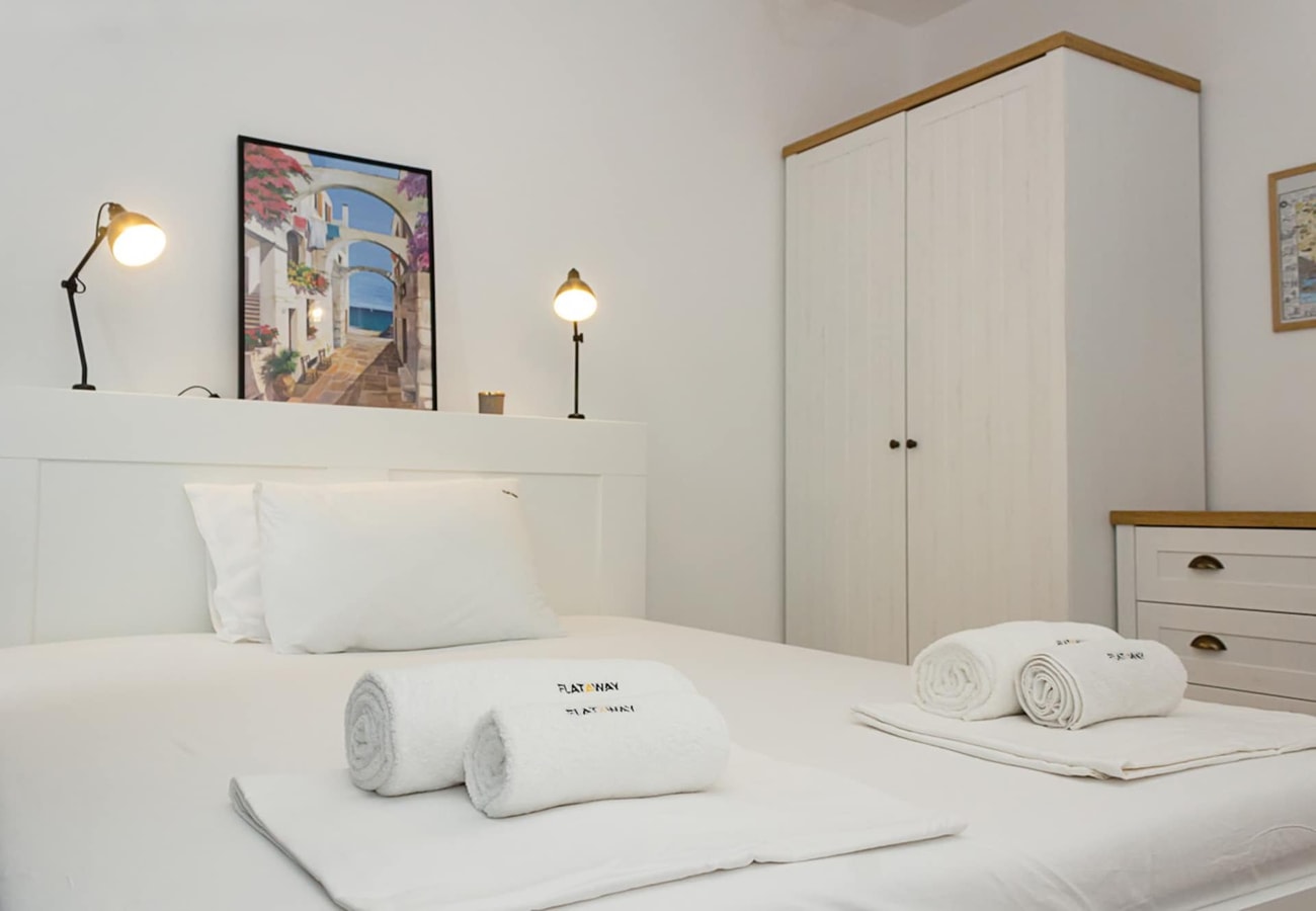 The Residential 1BD Apartment with an Outdoor Pool 2 Flat Manager Booking