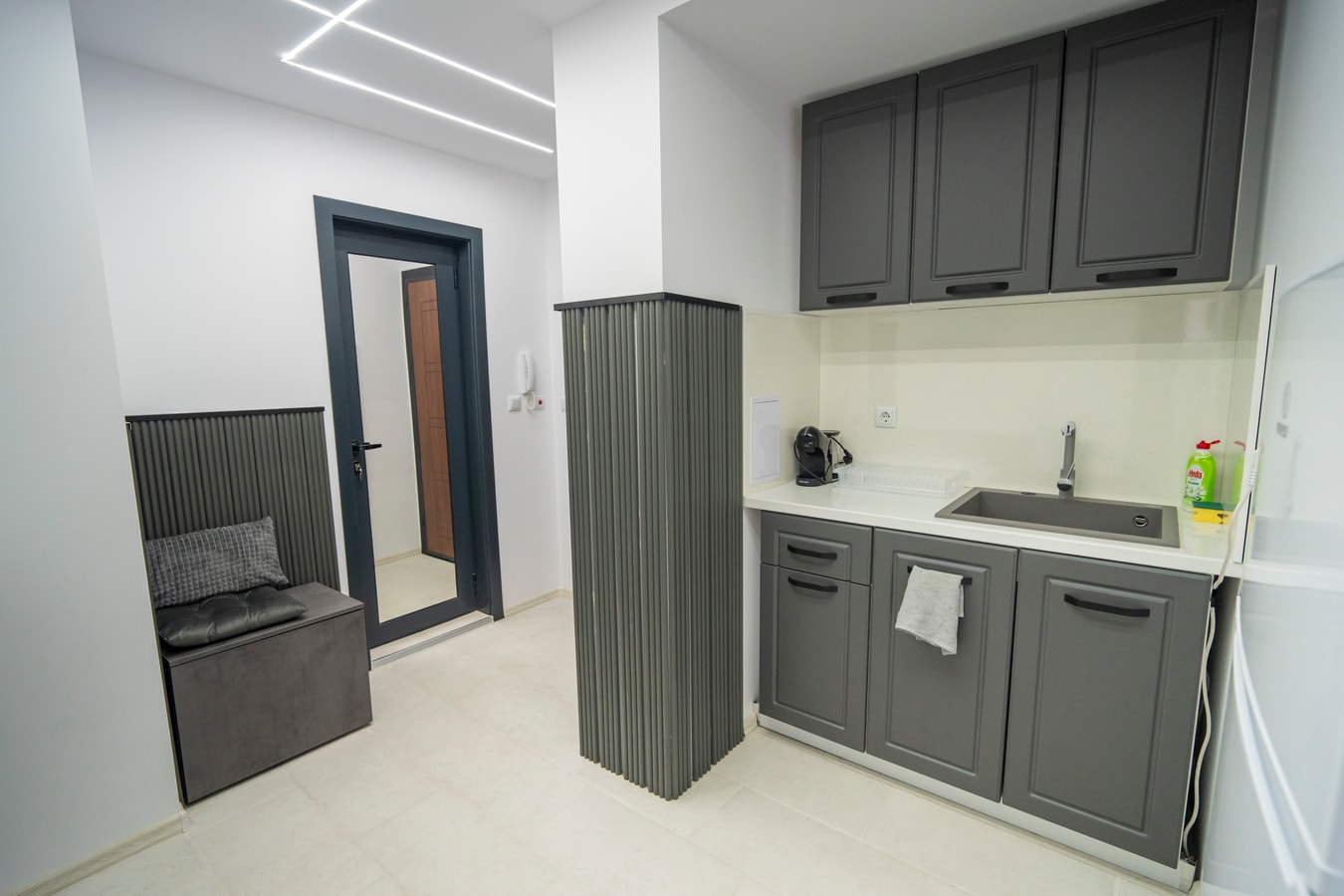 Modern Seaview Central Apartment in Sarafovo 13 Flat Manager Booking