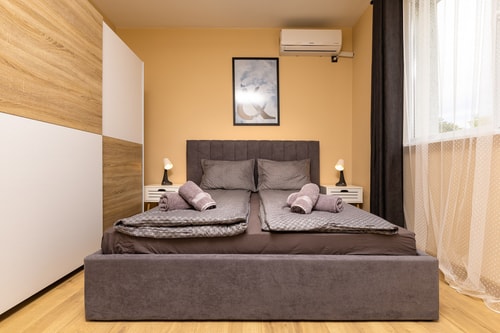 -City Haven Retreat- Elegant 2BD on Bulgaria Blv 8 Flat Manager Booking