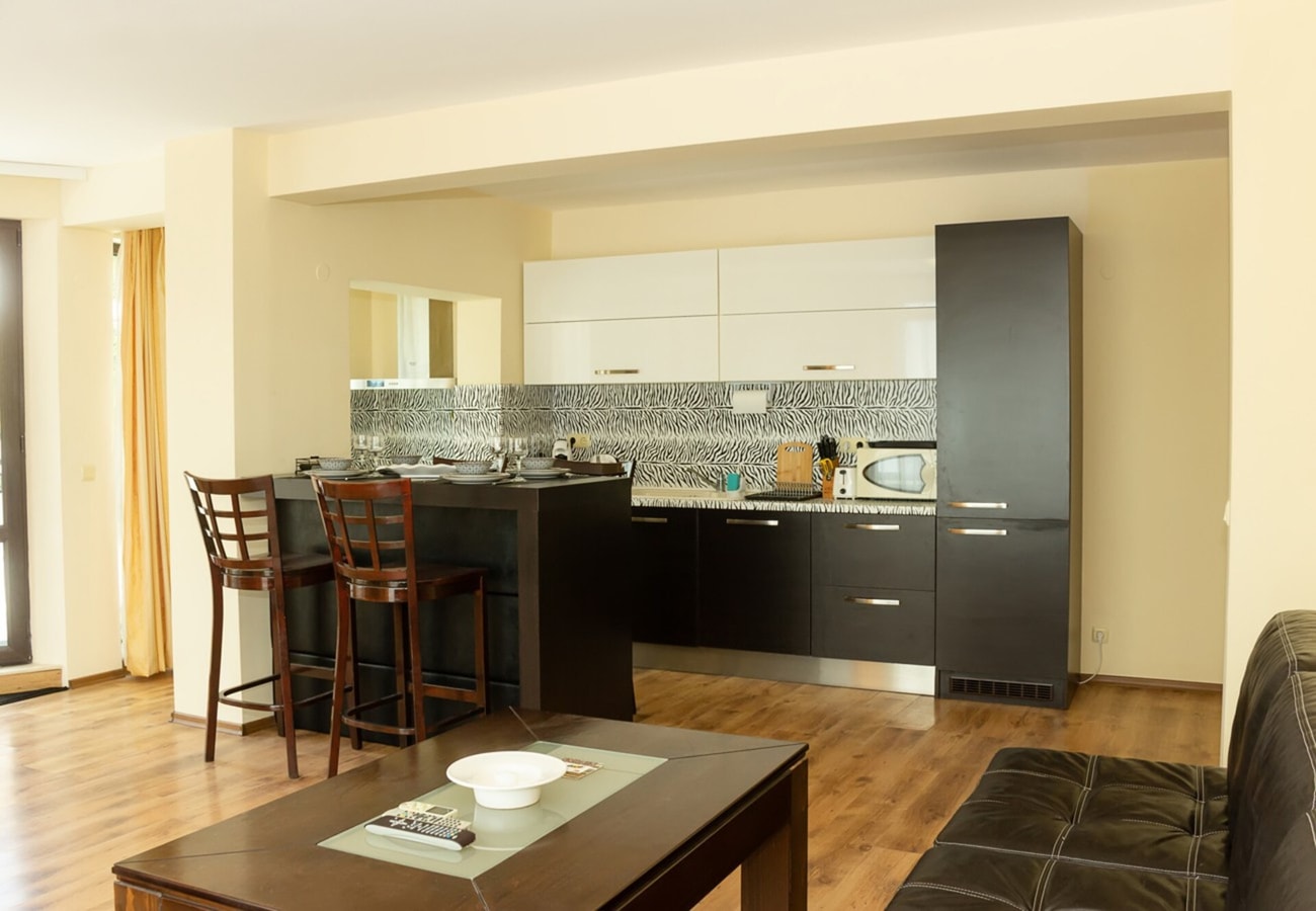 Cozy 1BD Apartment with a Spacious Terrace 11 Flat Manager Booking