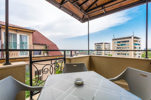 1BD Flat with a lovely terrace in the city centre 17 Flat Manager Booking
