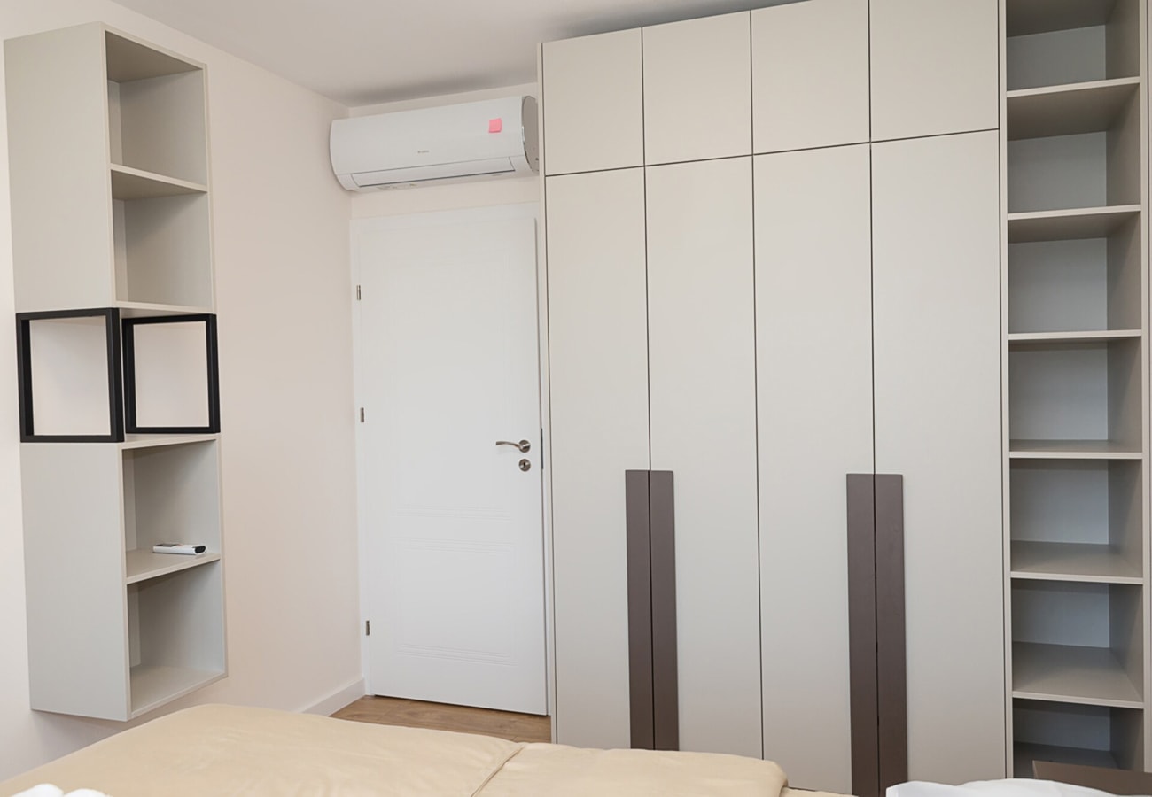 Stylish City Living by the Sea - 2BR Flat in Varna 21 Flat Manager Booking