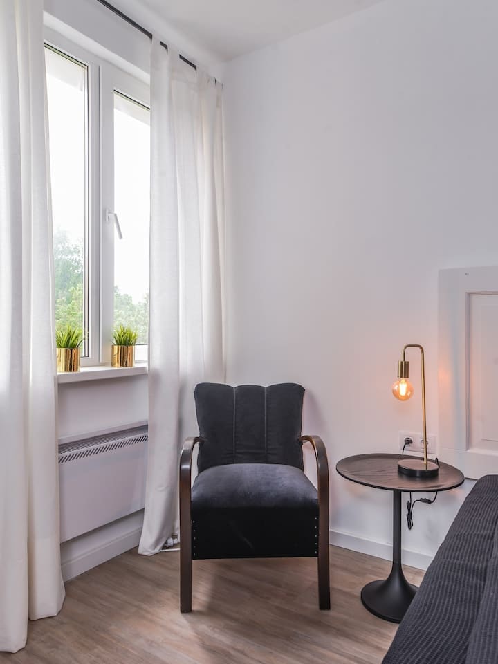 66 Apartment - Stylish Two Bedroom in Lozenets 27 Flat Manager Booking