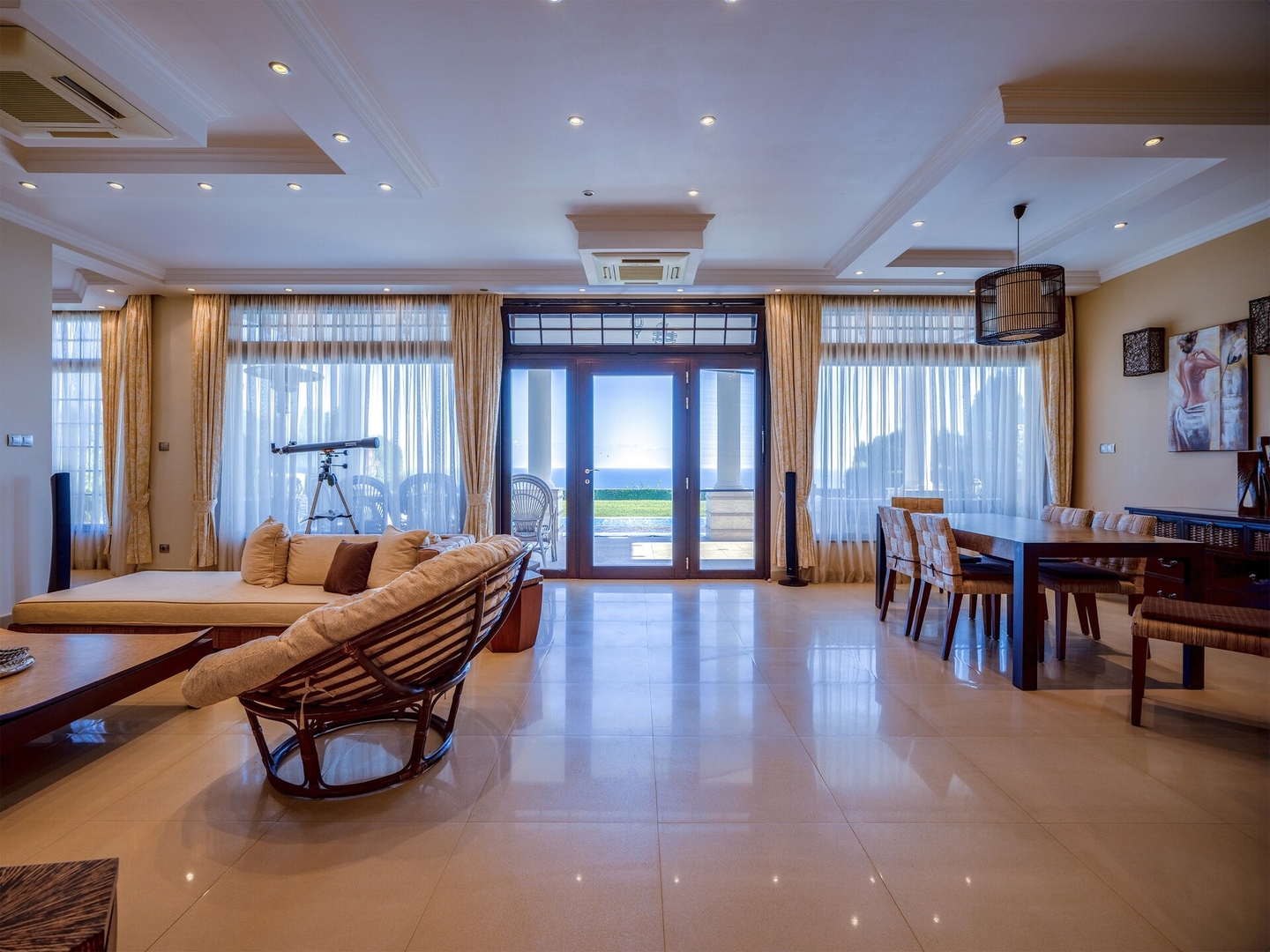 Luxury Villa with Pool- 4 Bedrooms in BlackSeaRama 20 Flat Manager Booking