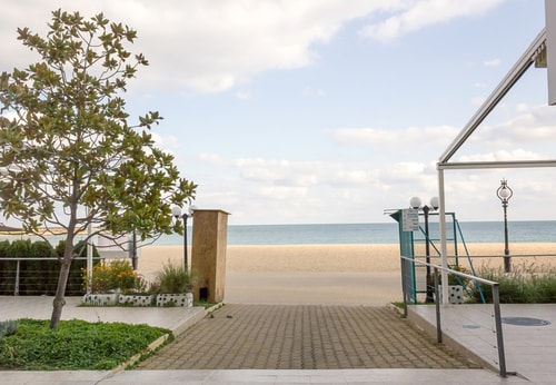 Sunny Studio in Hotel Berlin, Steps from the Beach 15 Flat Manager Booking