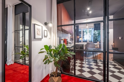 Central Art-Inspired Flat with Private Garage 12 Flataway